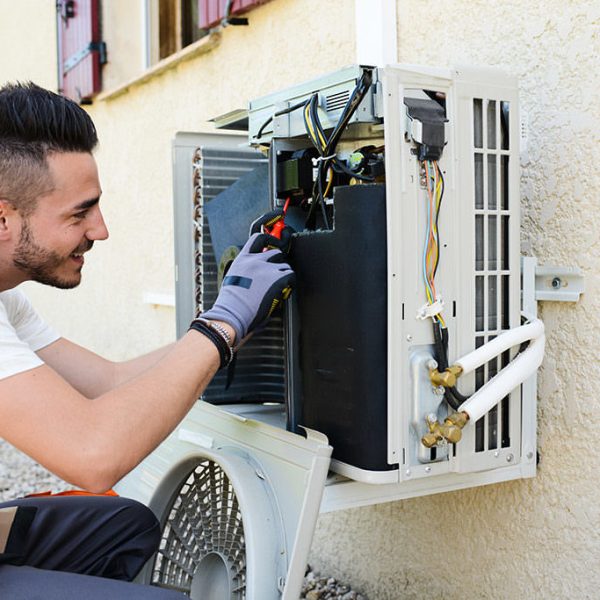 We Provide HVAC Repair Service in Miami, maintain and repair indoor air quality systems, such as Heating and air conditioners, . This may include performing warranty services and emergency repairs.